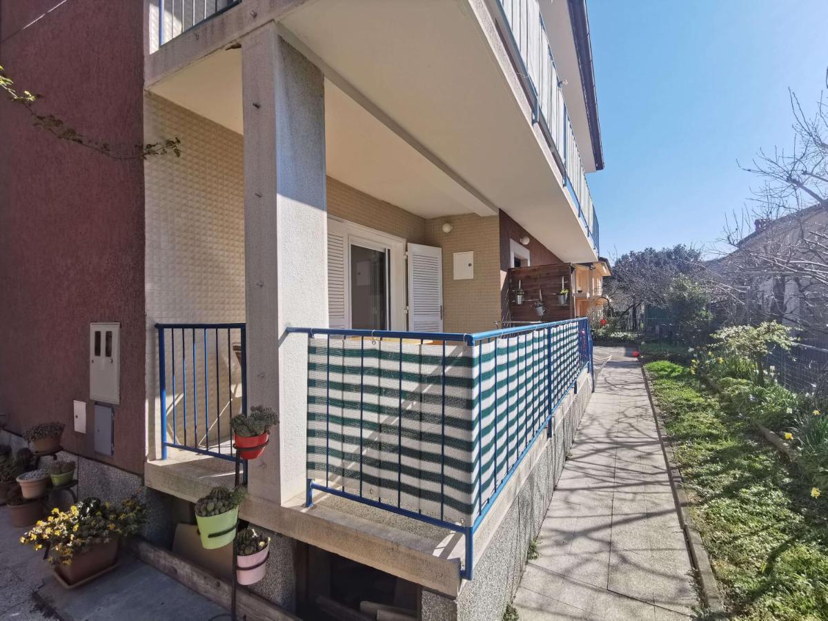 Pri Noni "Istracycle" Apartment Lucija Luaran gambar