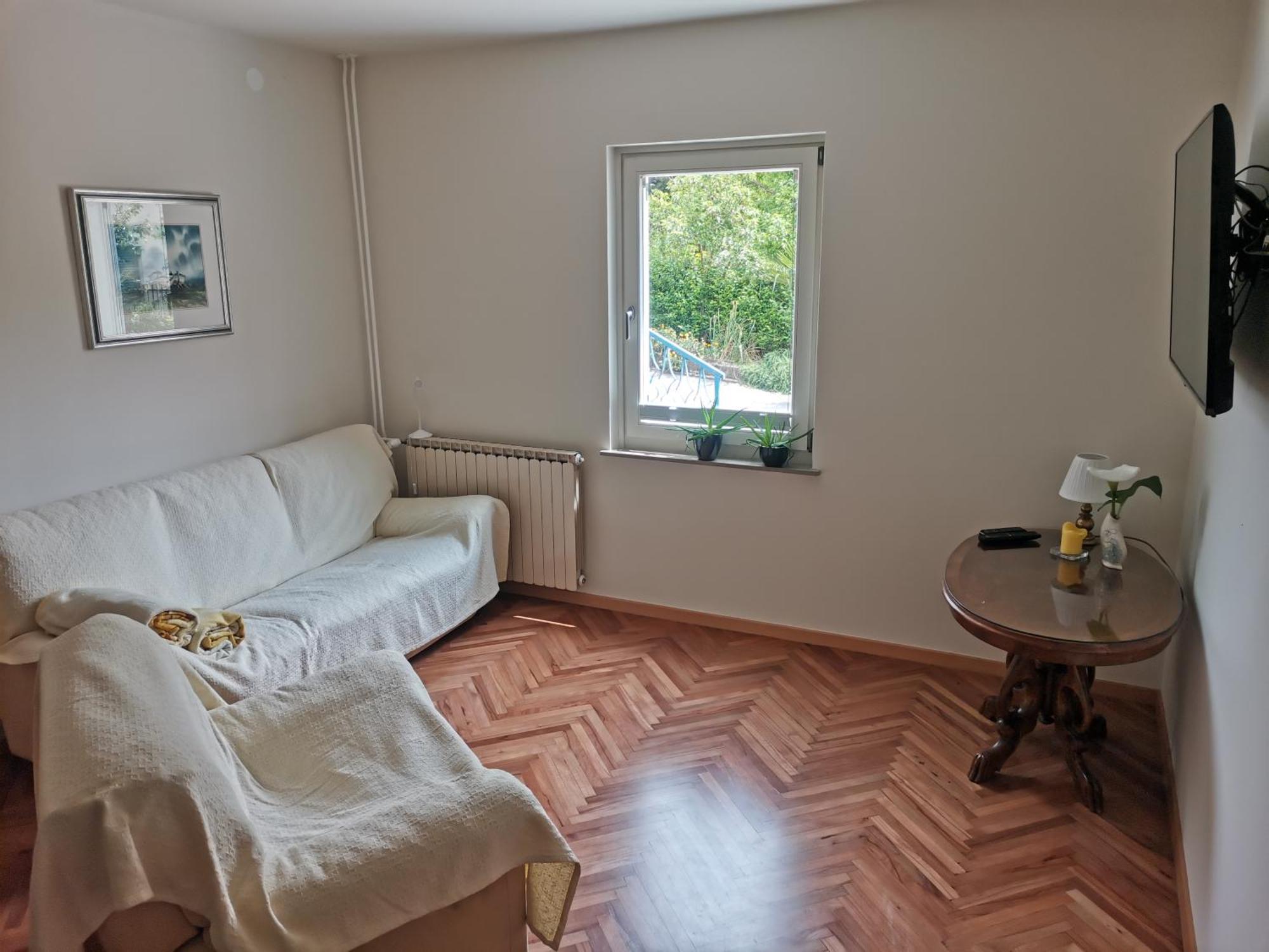 Pri Noni "Istracycle" Apartment Lucija Luaran gambar
